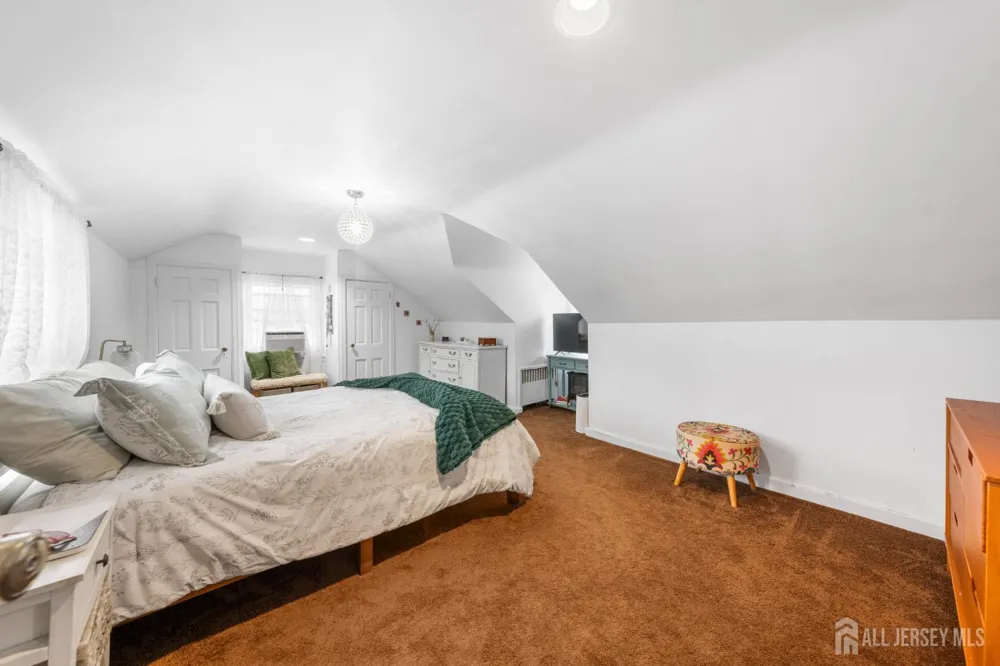 719 Locust Street Roselle Park, NJ 07204