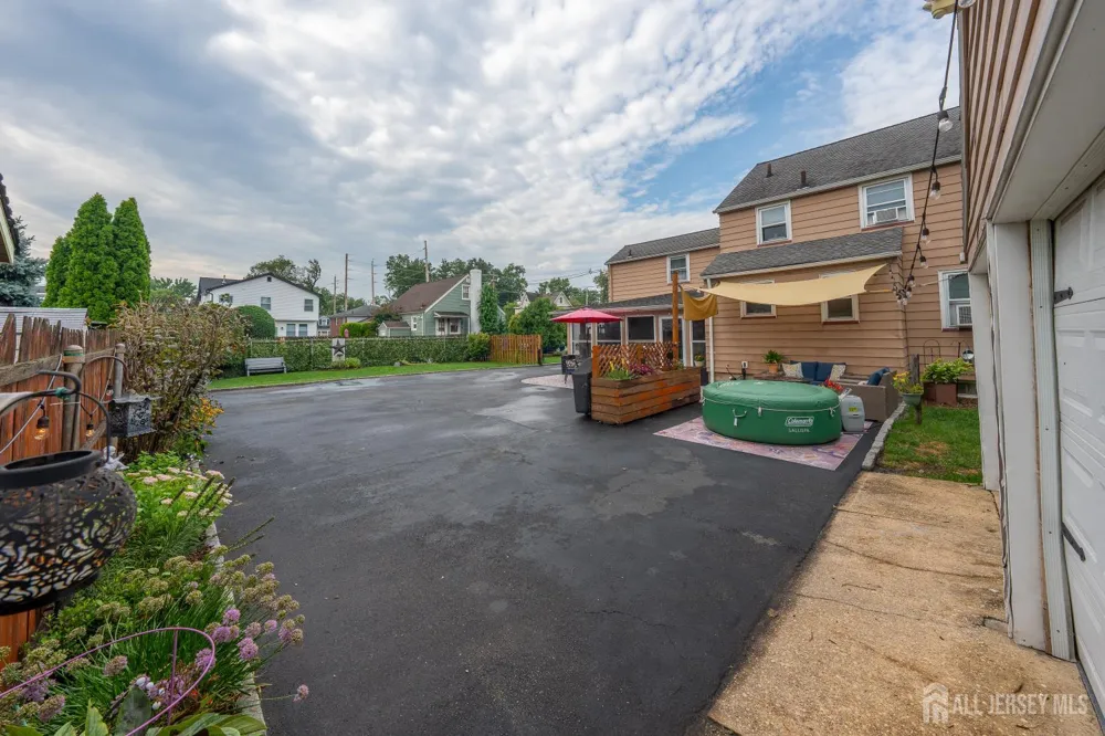 719 Locust Street Roselle Park, NJ 07204