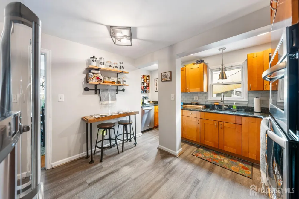 719 Locust Street Roselle Park, NJ 07204