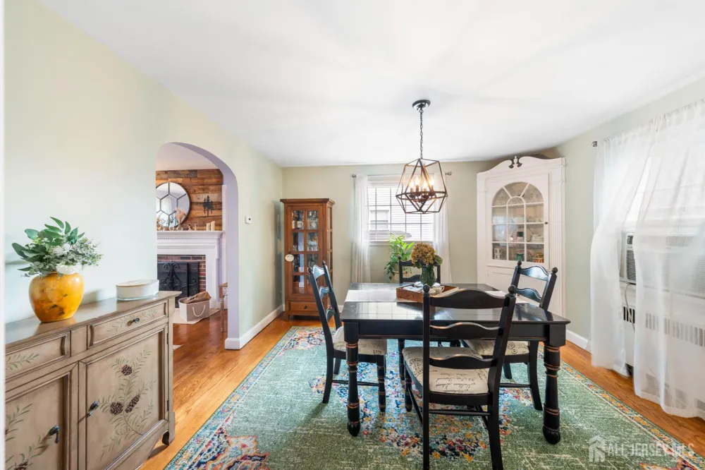 719 Locust Street Roselle Park, NJ 07204