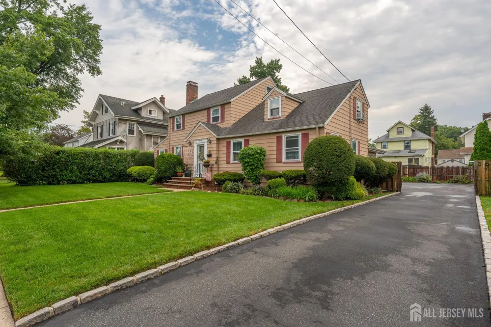 719 Locust Street Roselle Park, NJ 07204