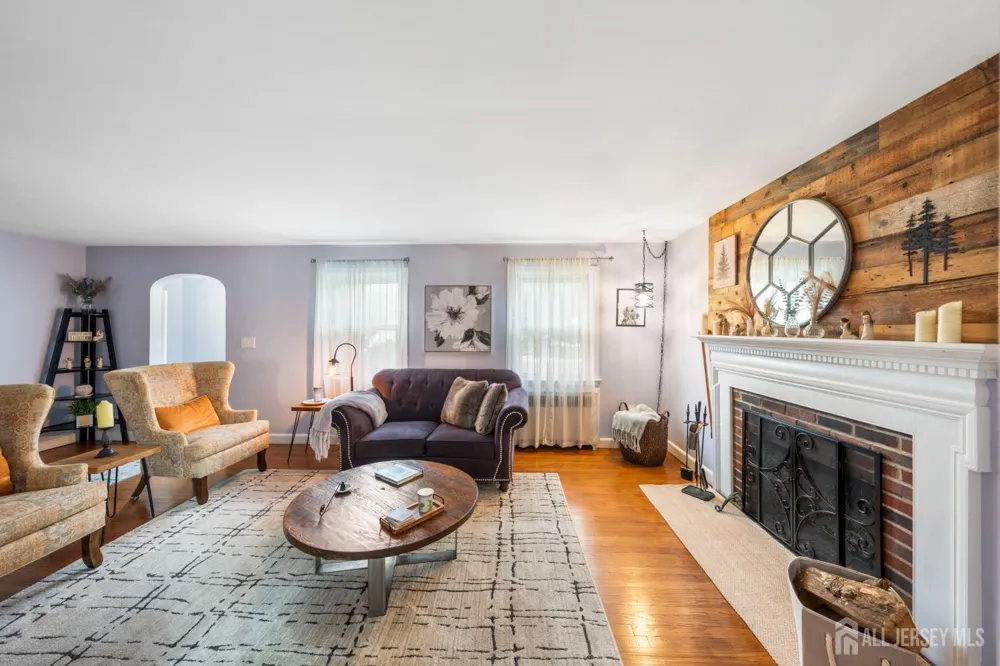 719 Locust Street Roselle Park, NJ 07204