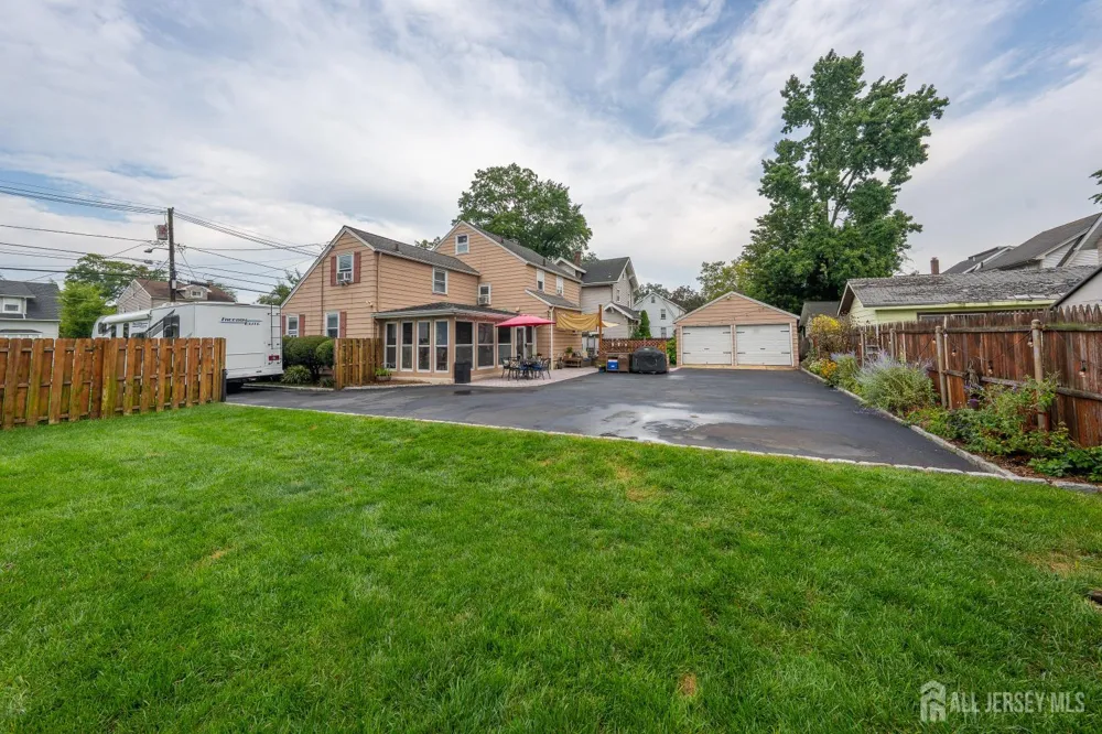 719 Locust Street Roselle Park, NJ 07204