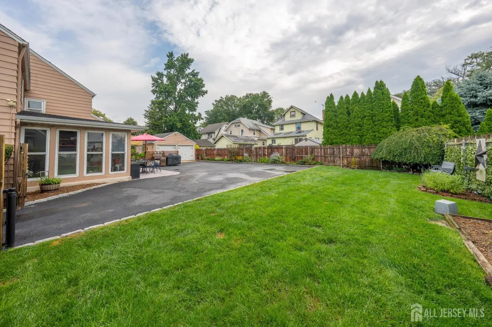 719 Locust Street Roselle Park, NJ 07204