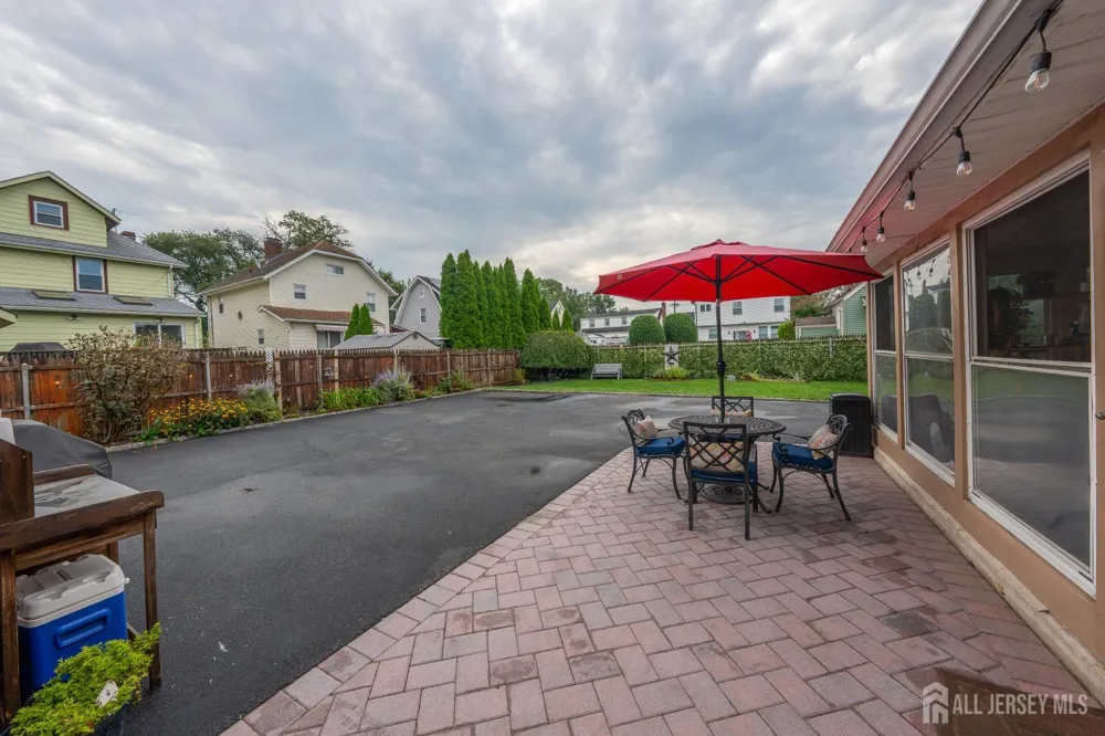719 Locust Street Roselle Park, NJ 07204