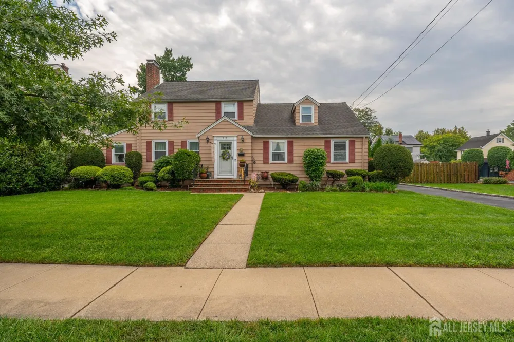719 Locust Street Roselle Park, NJ 07204