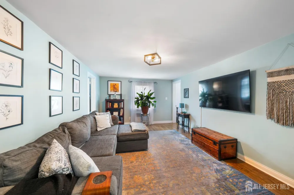 719 Locust Street Roselle Park, NJ 07204