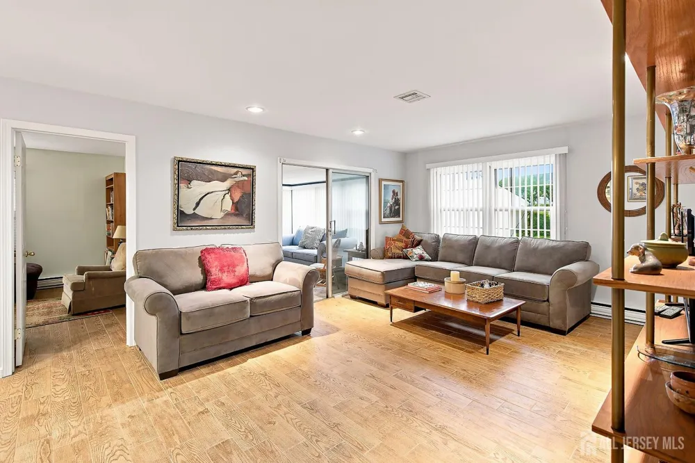 161 Pelham Lane #E Jamesburg, NJ 08831