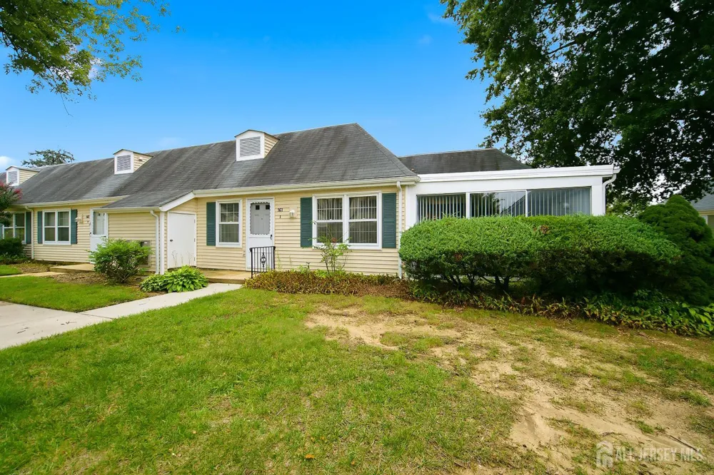 161 Pelham Lane #E Jamesburg, NJ 08831
