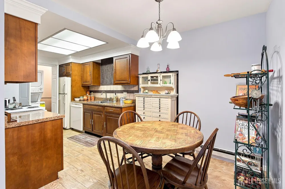 161 Pelham Lane #E Jamesburg, NJ 08831