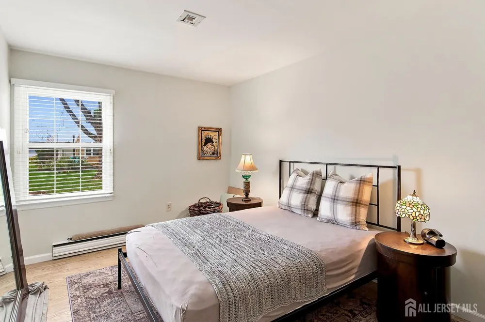 161 Pelham Lane #E Jamesburg, NJ 08831