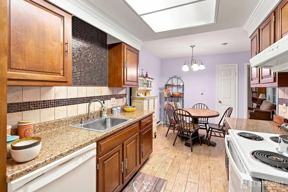 161 Pelham Lane #E Jamesburg, NJ 08831