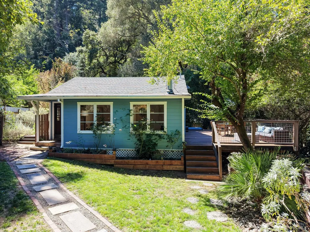 130 Montezuma Avenue Forest Knolls, CA 94933