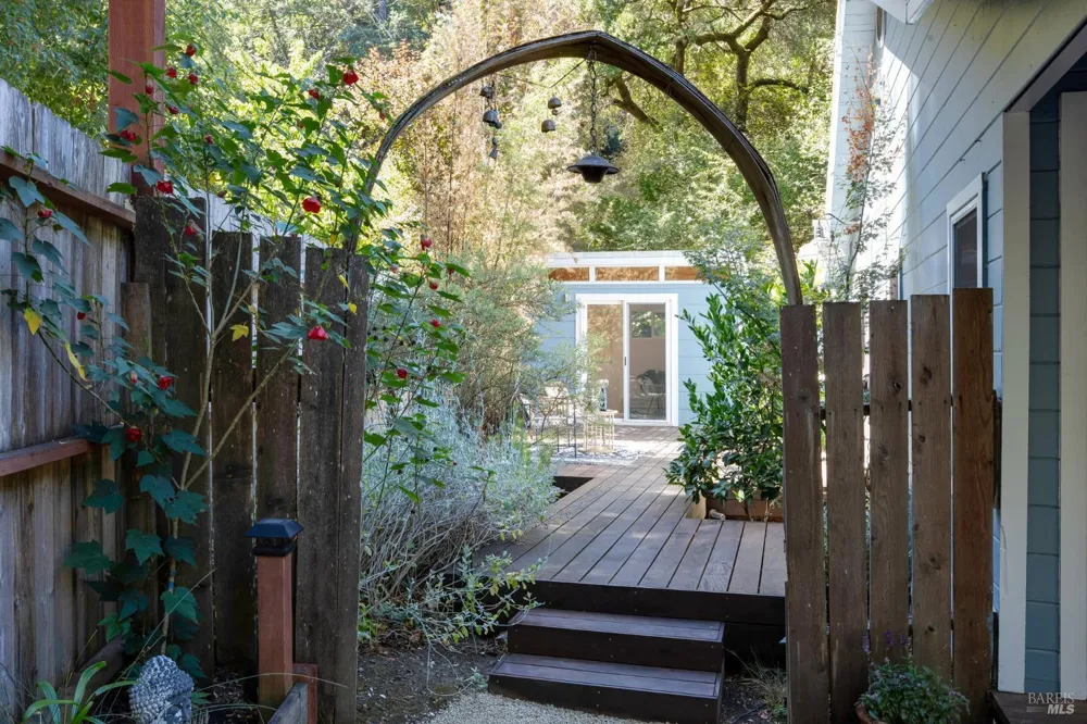 130 Montezuma Avenue Forest Knolls, CA 94933