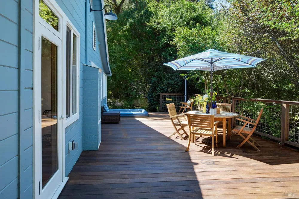 130 Montezuma Avenue Forest Knolls, CA 94933