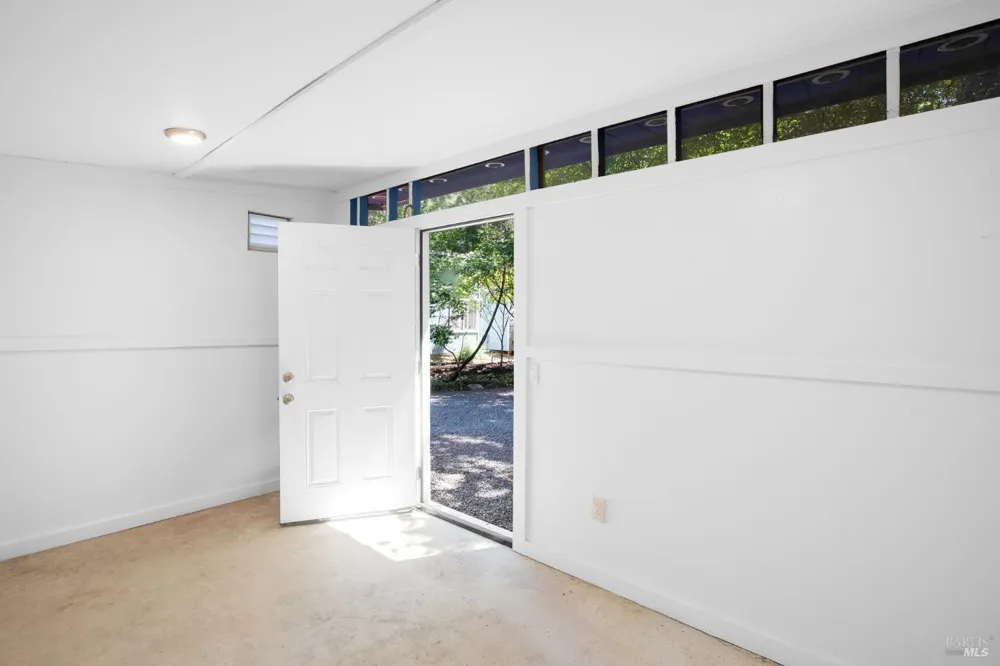 130 Montezuma Avenue Forest Knolls, CA 94933