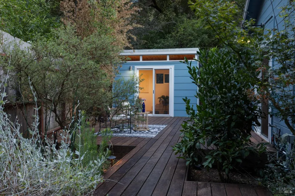 130 Montezuma Avenue Forest Knolls, CA 94933