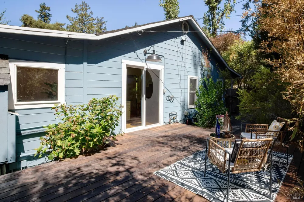 130 Montezuma Avenue Forest Knolls, CA 94933