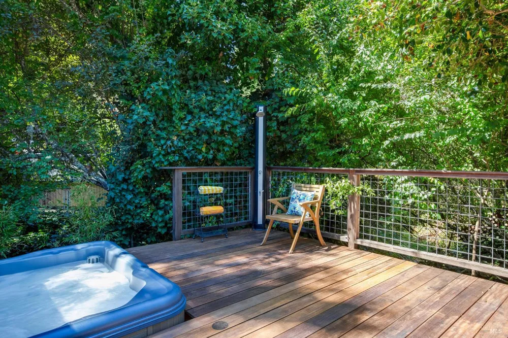 130 Montezuma Avenue Forest Knolls, CA 94933