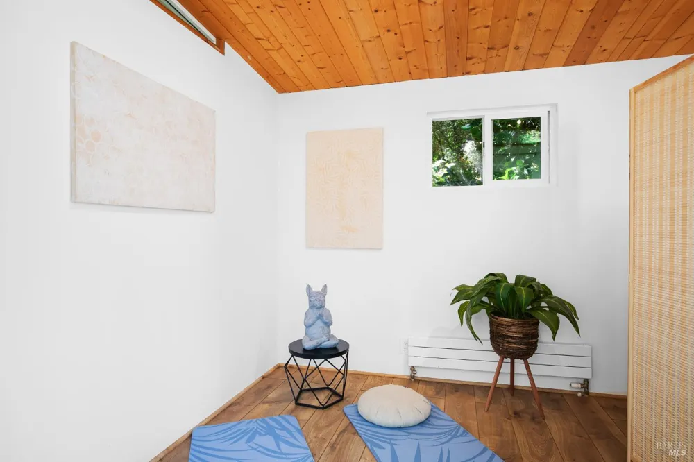 130 Montezuma Avenue Forest Knolls, CA 94933