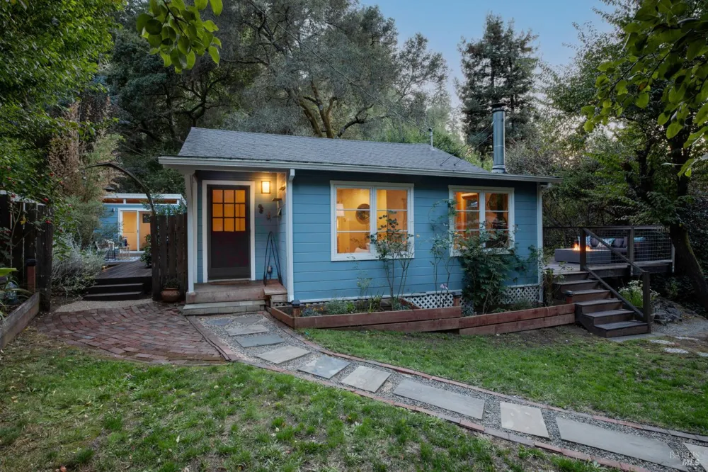 130 Montezuma Avenue Forest Knolls, CA 94933