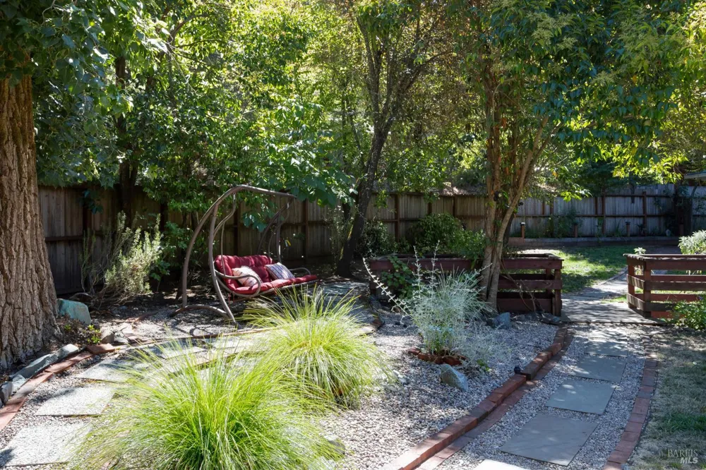 130 Montezuma Avenue Forest Knolls, CA 94933