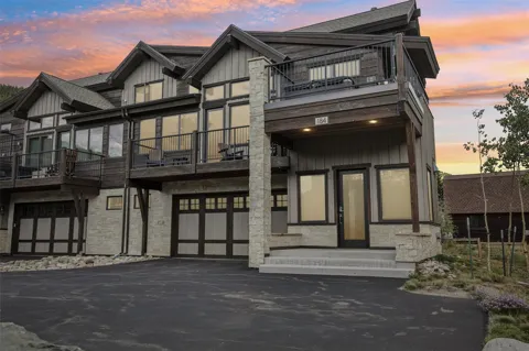 184 Caravelle Drive #20