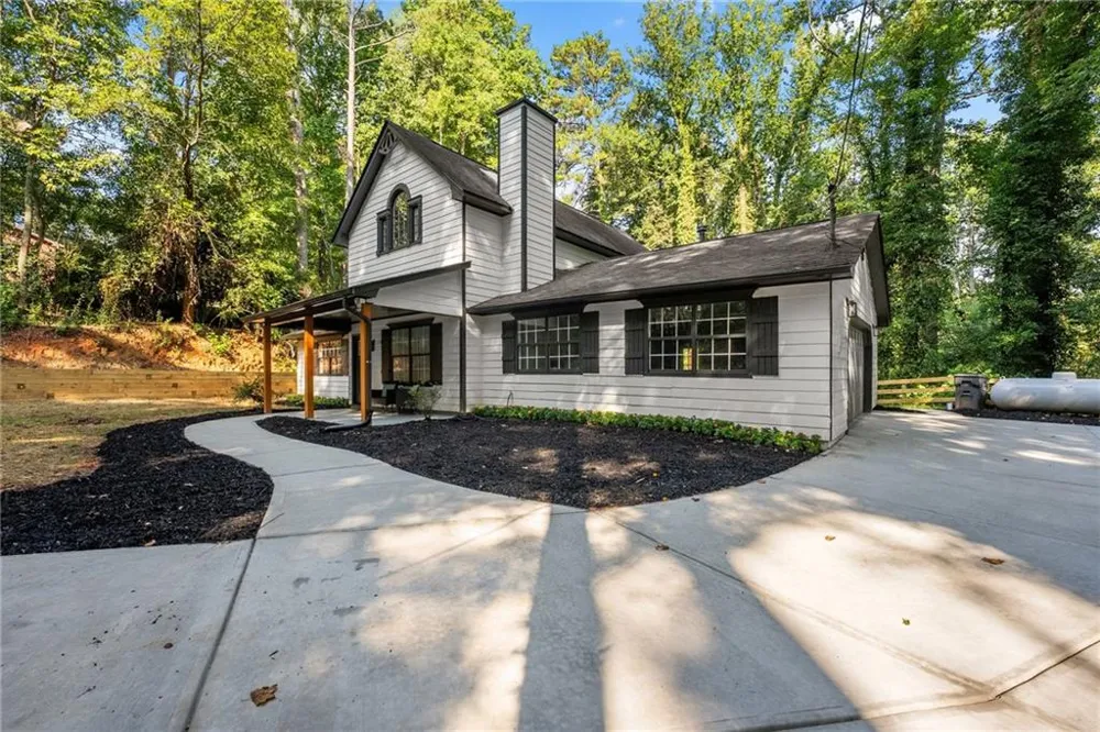 1662 Jimmy Dodd Road Buford, GA 30518