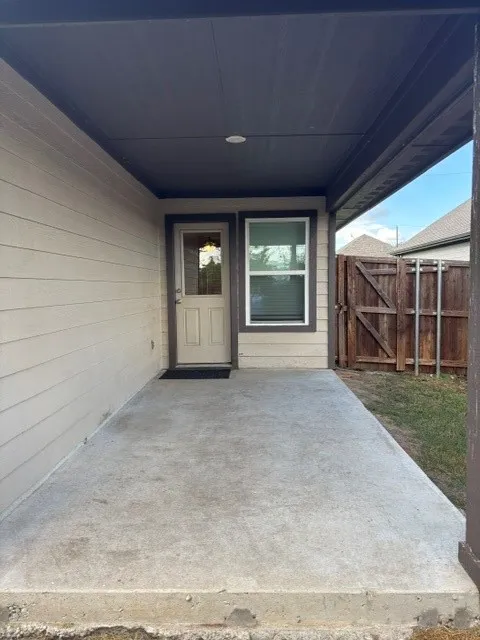 305 Sunnyside Drive Trenton, TX 75490