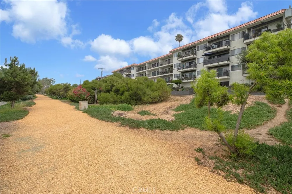 1720 Ardmore Avenue #224 Hermosa Beach, CA 90254