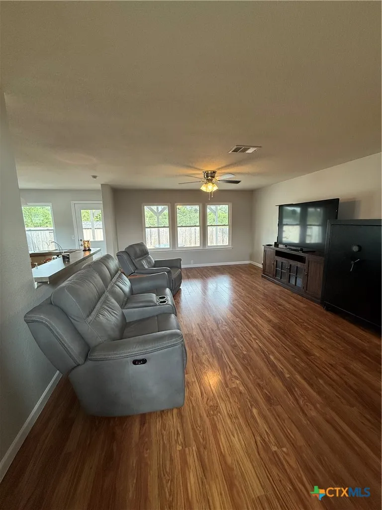 797 Sweet Gum Kyle, TX 78640