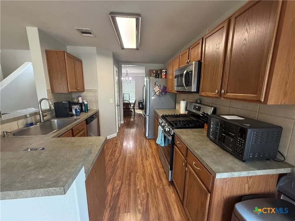 797 Sweet Gum Kyle, TX 78640