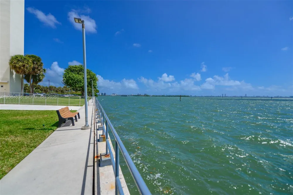 880 NE 69th St #5L Miami, FL 33138