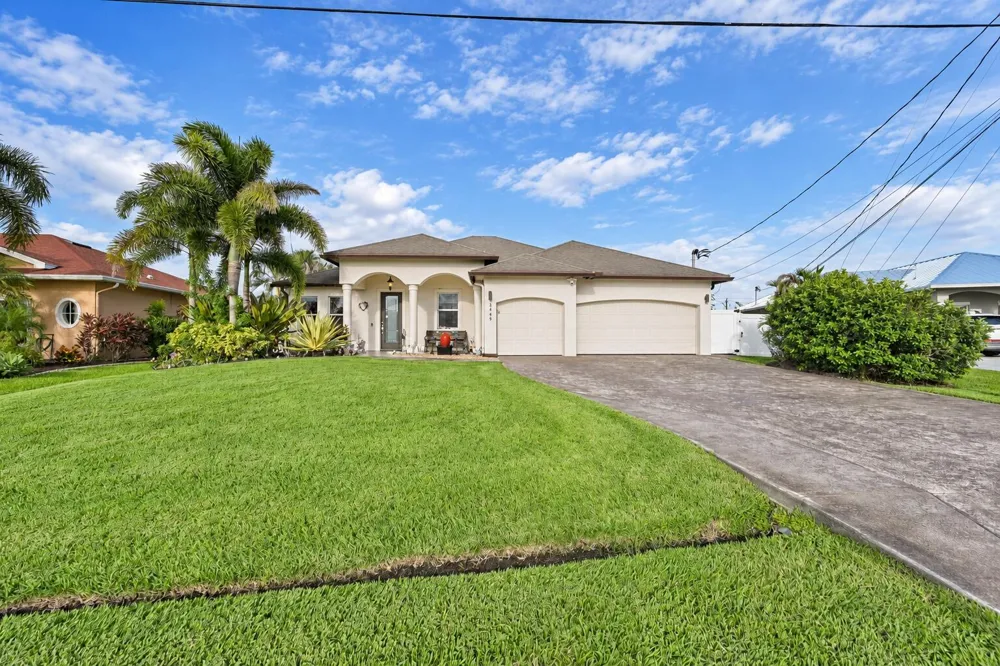 2449 SW Gay Circle Port St. Lucie, FL 34953