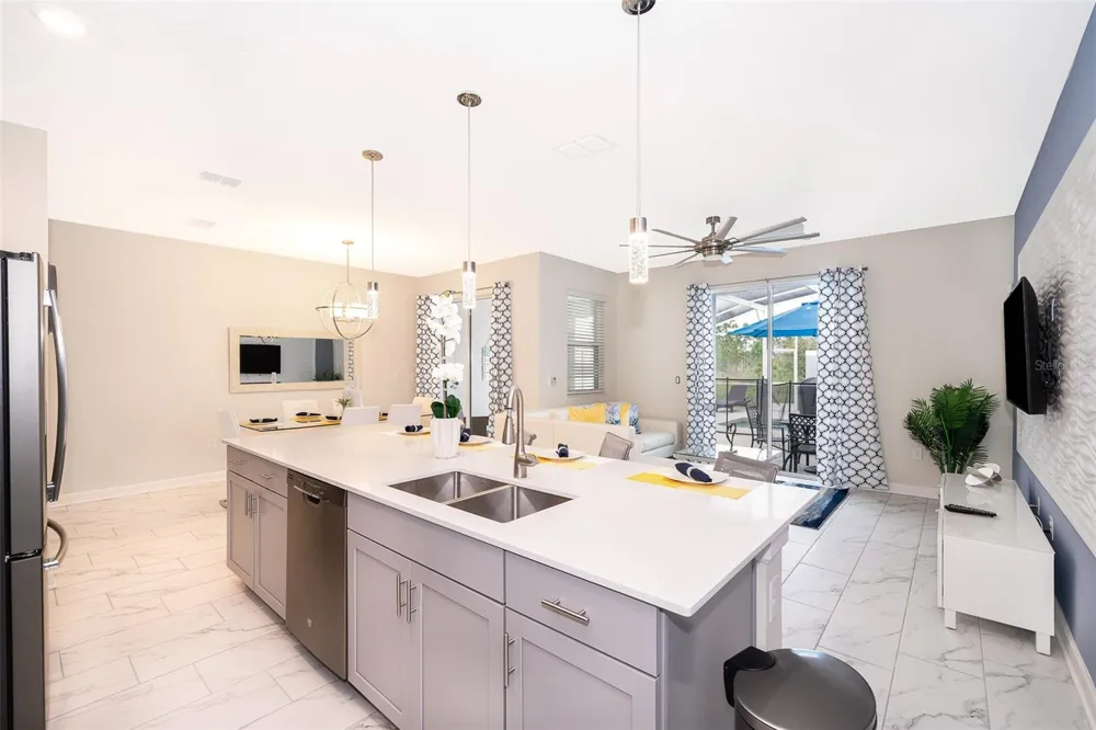 8947 CABOT CLIFFS DRIVE Davenport, FL 33896