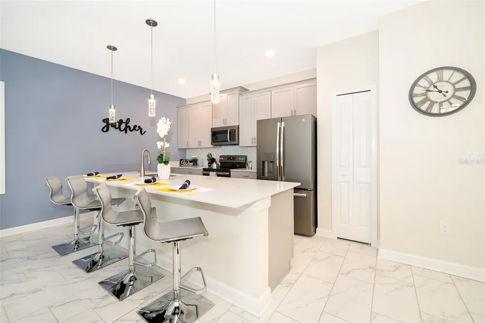 8947 CABOT CLIFFS DRIVE Davenport, FL 33896