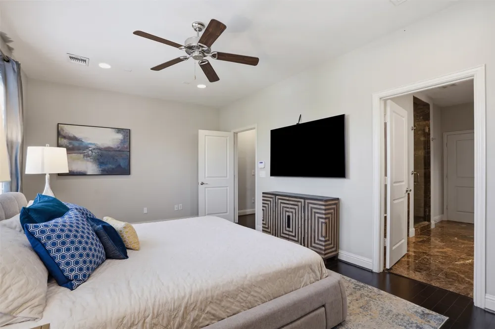 644 E Bluff Street Fort Worth, TX 76102