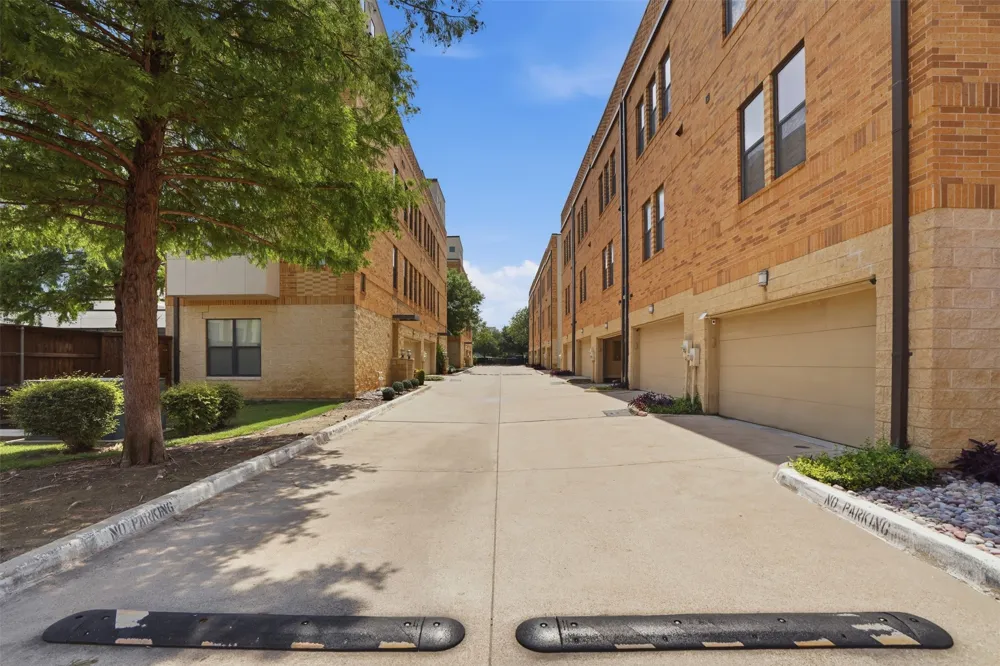 644 E Bluff Street Fort Worth, TX 76102