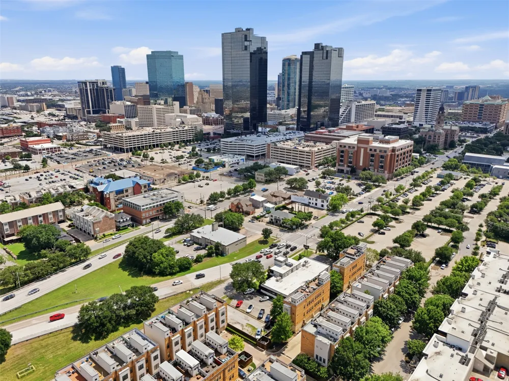 644 E Bluff Street Fort Worth, TX 76102