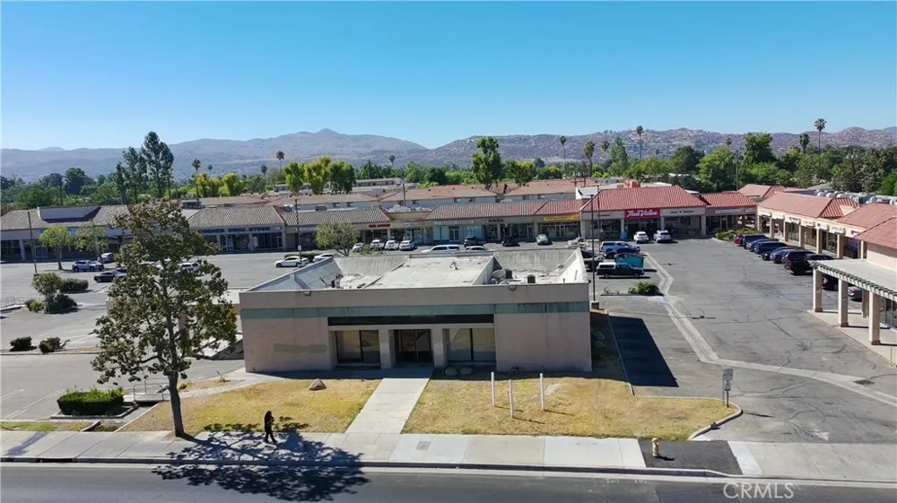 1931 E Florida Avenue Hemet, CA 92544