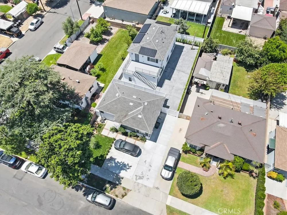 2103 Pass Avenue #201 Burbank, CA 91505