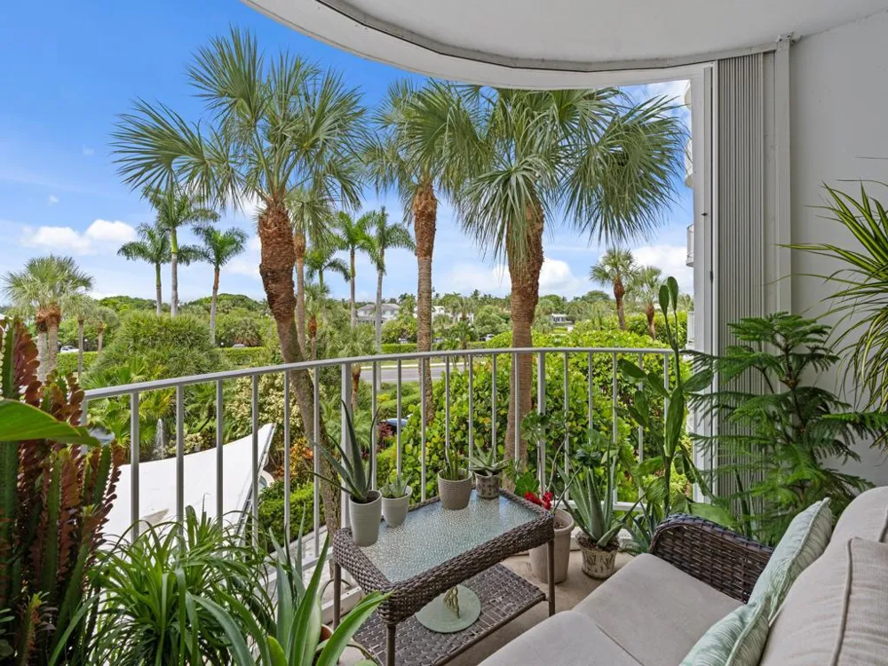 2295 S Ocean Boulevard #314 Palm Beach, FL 33480