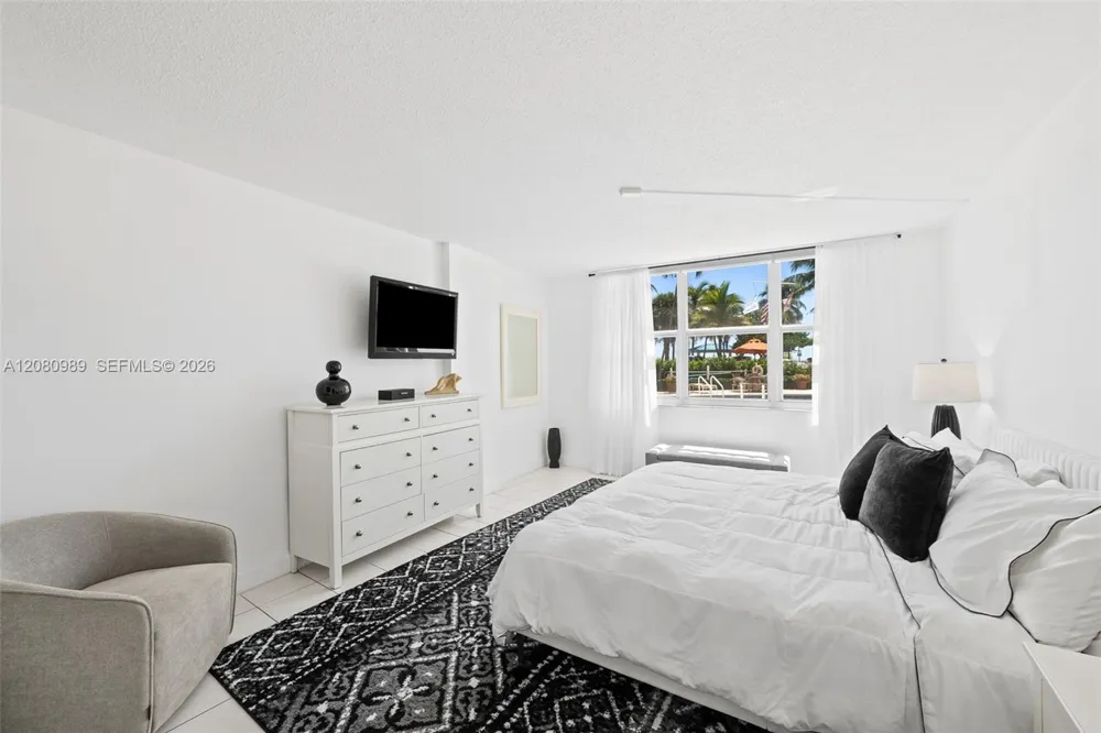 328 Ocean Blvd #104 Pompano Beach, FL 33062