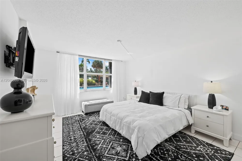 328 Ocean Blvd #104 Pompano Beach, FL 33062