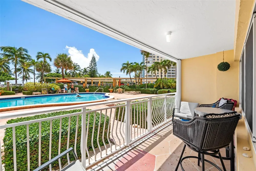 328 Ocean Blvd #104 Pompano Beach, FL 33062