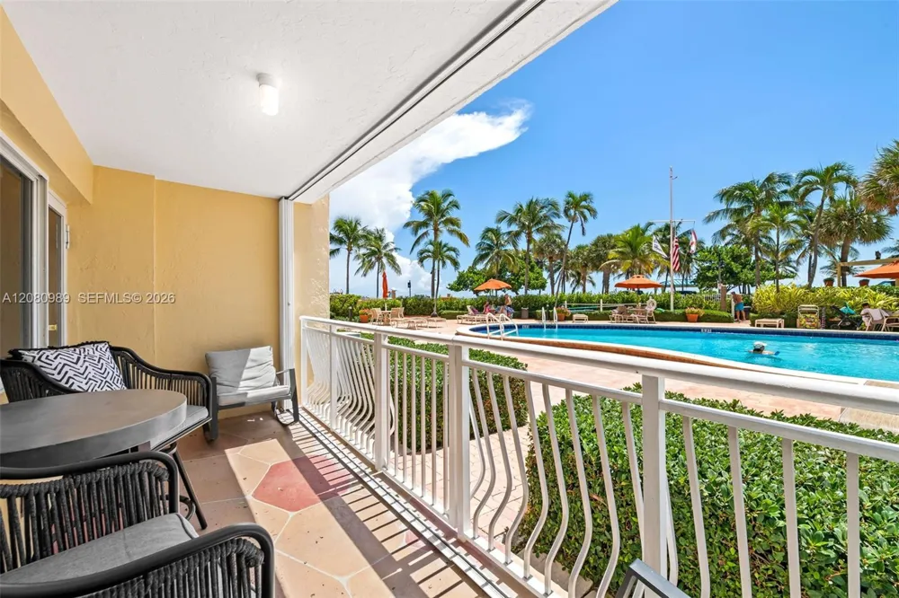 328 Ocean Blvd #104 Pompano Beach, FL 33062
