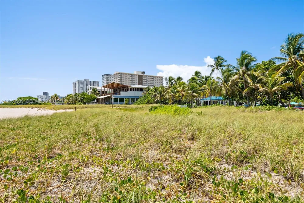 328 Ocean Blvd #104 Pompano Beach, FL 33062