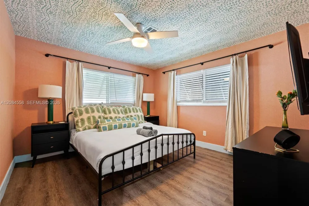 110 SE 5th Ct Pompano Beach, FL 33060