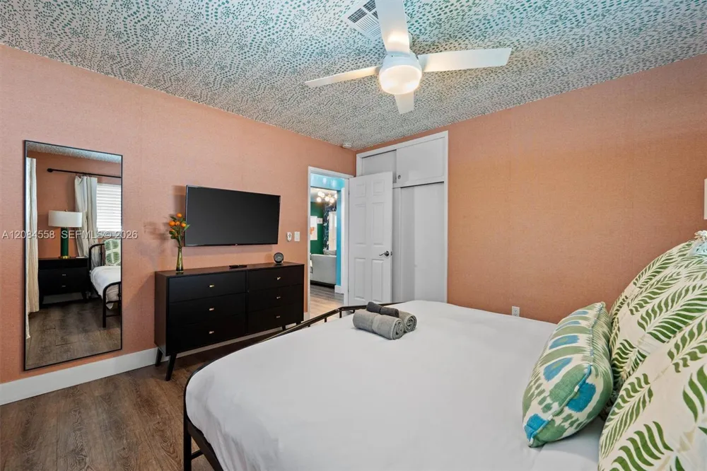 110 SE 5th Ct Pompano Beach, FL 33060