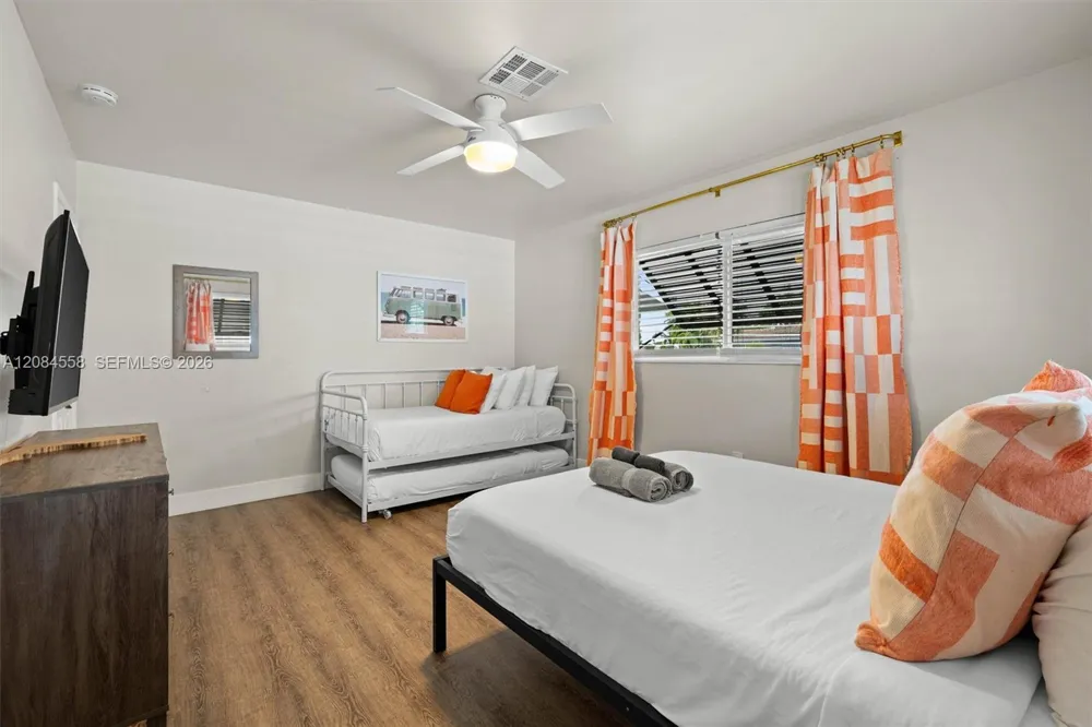 110 SE 5th Ct Pompano Beach, FL 33060